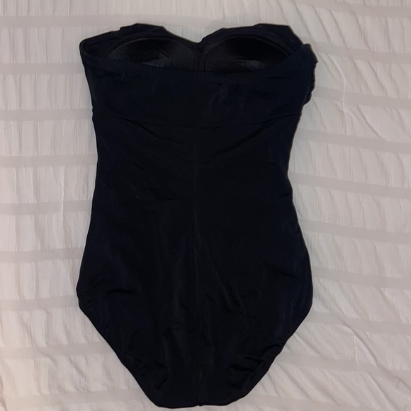 Women’s bathing suit - Picture 2 of 2